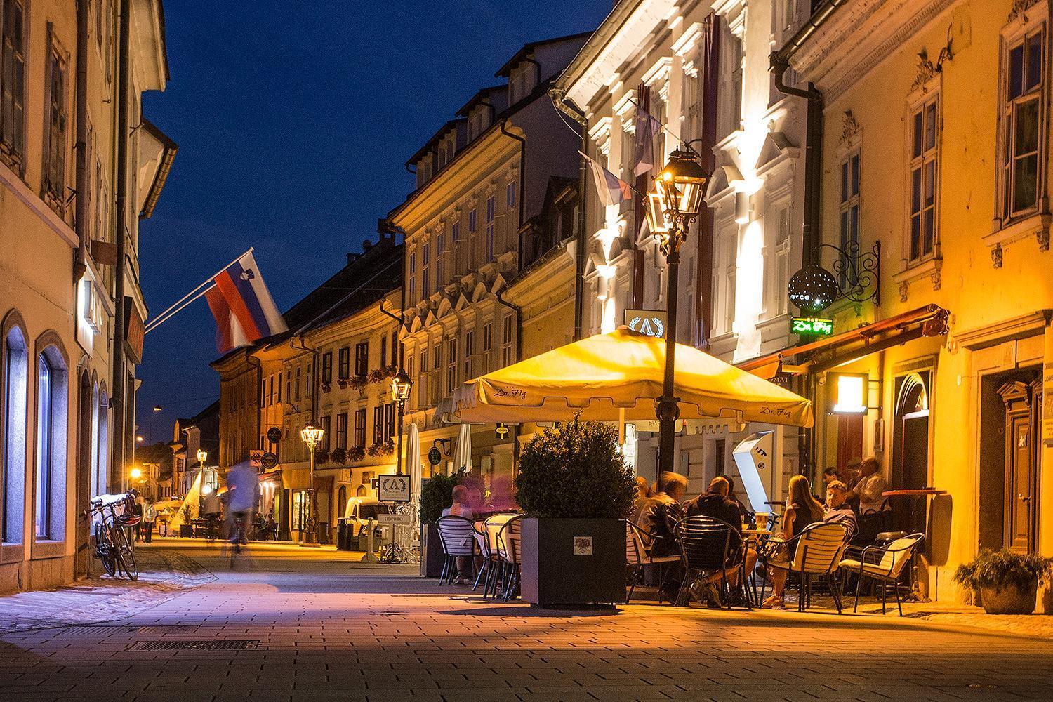 Goldenfields apartment Kranj Eksteriør billede